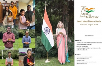 Ambassador Pooja Kapur and the Embassy of India, Copenhagen team took the #PanchPranPledge with a promise to commit to nation building. We invite all Indian nationals & diaspora to take the Pledge and upload their selfies with maati or diya on www.merimaatimeradesh.com. #MeriMaatiMeraDesh #NewIndia.