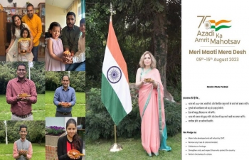 Ambassador Pooja Kapur and the Embassy of India, Copenhagen team took the #PanchPranPledge with a promise to commit to nation building. We invite all Indian nationals & diaspora to take the Pledge and upload their selfies with maati or diya on www.merimaatimeradesh.com. #MeriMaatiMeraDesh #NewIndia.